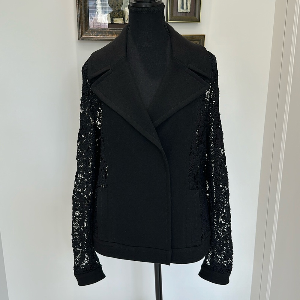 Vintage black Elie Tahari blazer, size Medium